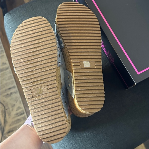 NWT‎ Corkys Size 7 Voyage Denim Wedge Strappy Sandals - Picture 7 of 7